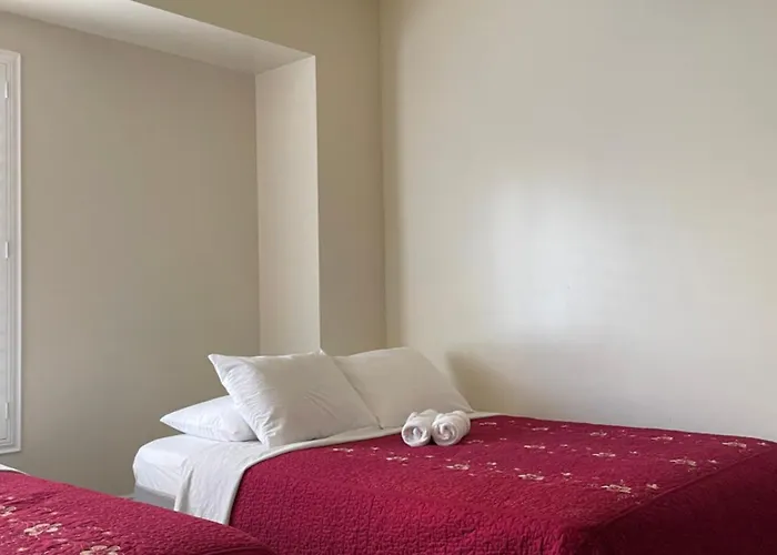 Spacious Private Los Angeles Bedroom With Ac & Wifi & Private Fridge Near Usc The Coliseum Exposition Park Bmo Stadium University Of Southern California