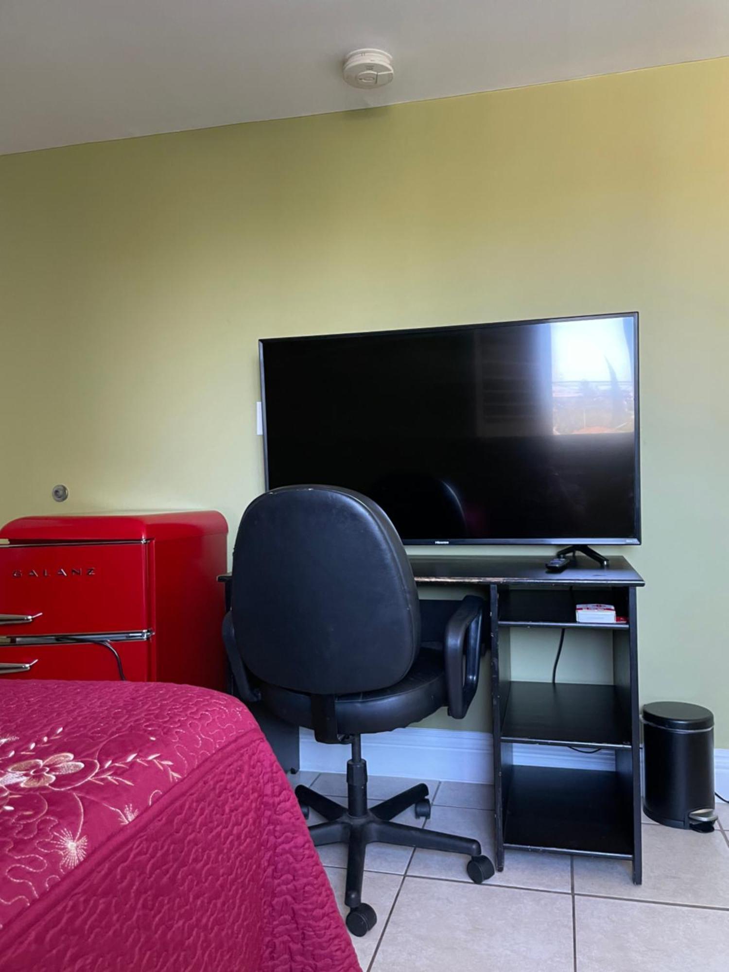 Spacious Private Angeles Bedroom With Ac & Wifi & Private Fridge Near Usc The Coliseum Exposition Park Bmo Stadium Of Southern California * Los Angeles
