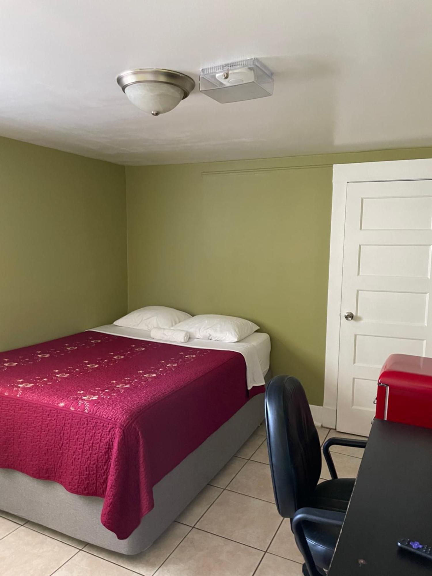 Spacious Private Angeles Bedroom With Ac & Wifi & Private Fridge Near Usc The Coliseum Exposition Park Bmo Stadium Of Southern California *