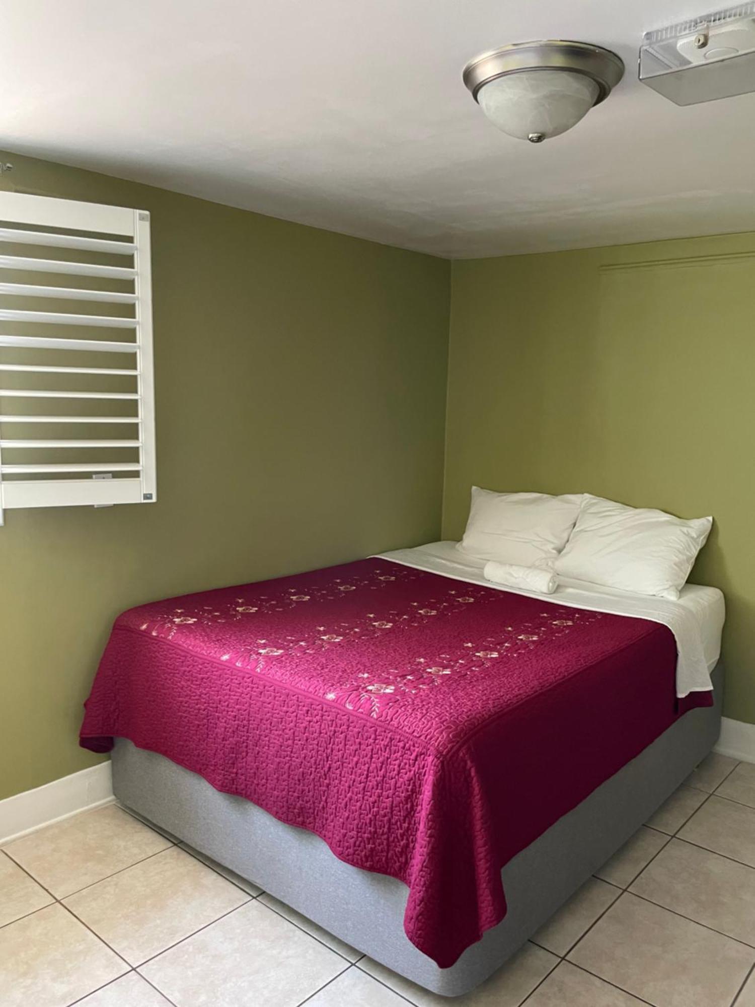 Séjour chez l'habitant Spacious Private Angeles Bedroom With Ac & Wifi & Private Fridge Near Usc The Coliseum Exposition Park Bmo Stadium Of Southern California