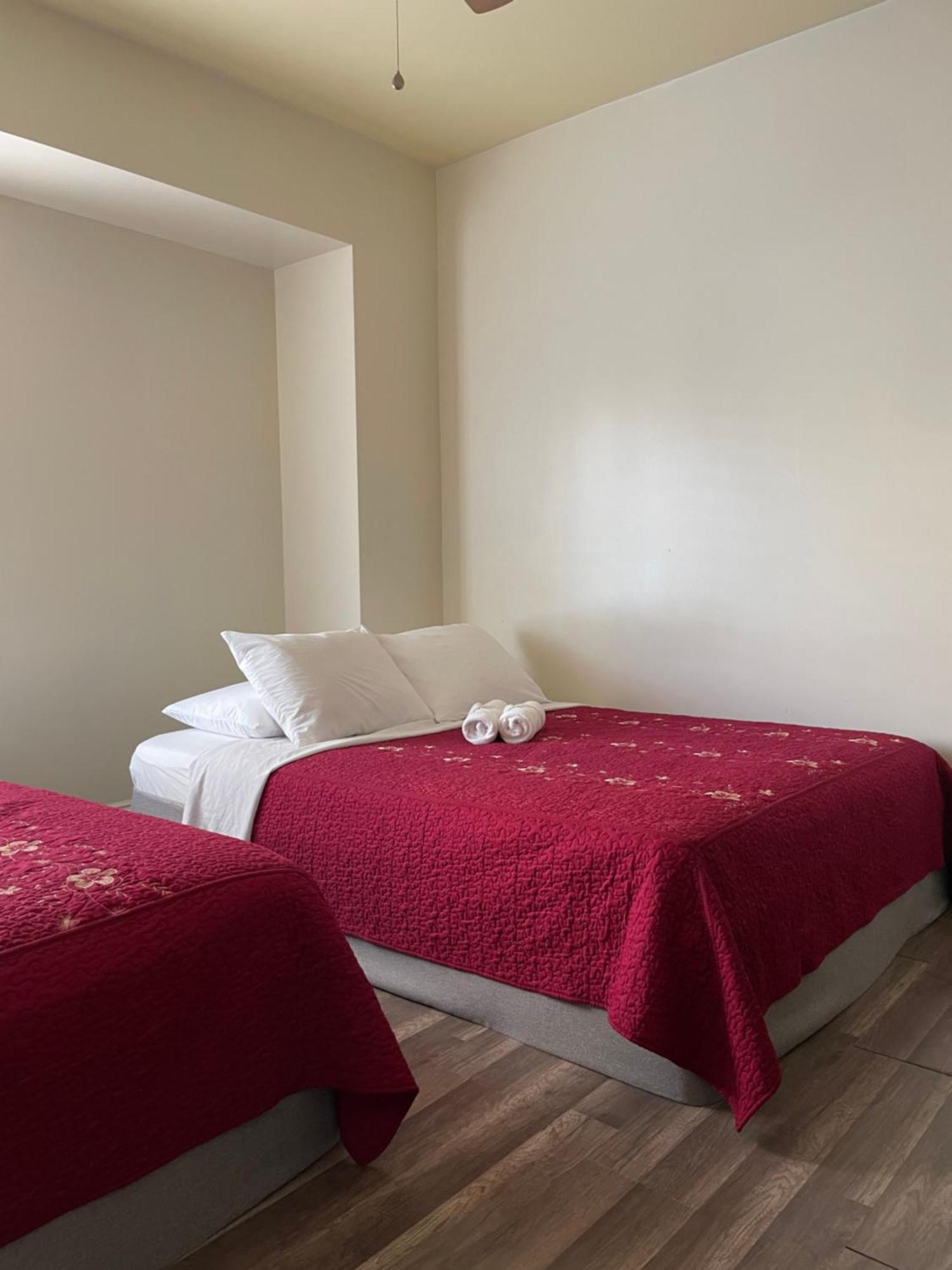 Séjour chez l'habitant Spacious Private Angeles Bedroom With Ac & Wifi & Private Fridge Near Usc The Coliseum Exposition Park Bmo Stadium Of Southern California
