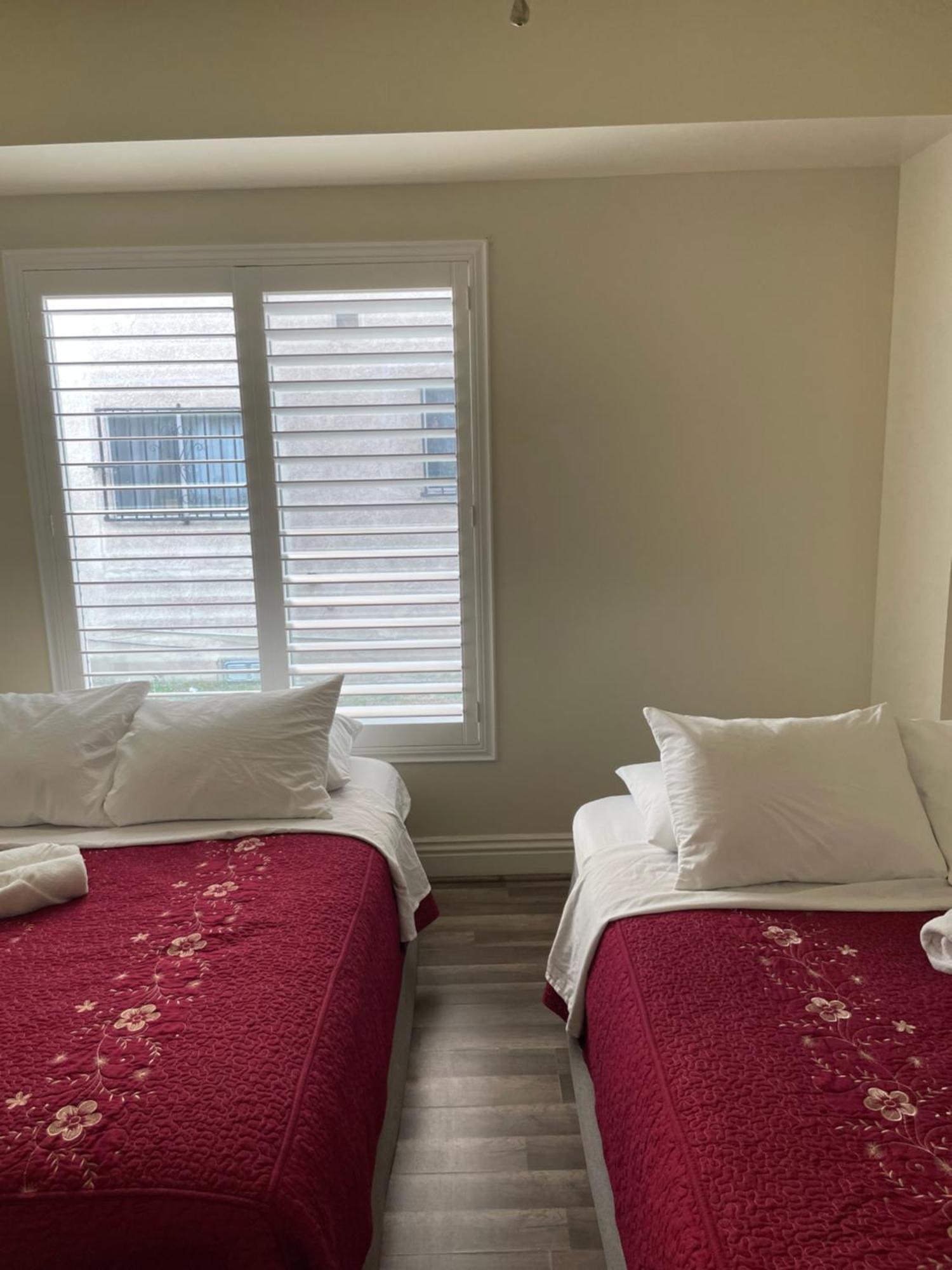 Séjour chez l'habitant Spacious Private Angeles Bedroom With Ac & Wifi & Private Fridge Near Usc The Coliseum Exposition Park Bmo Stadium Of Southern California *