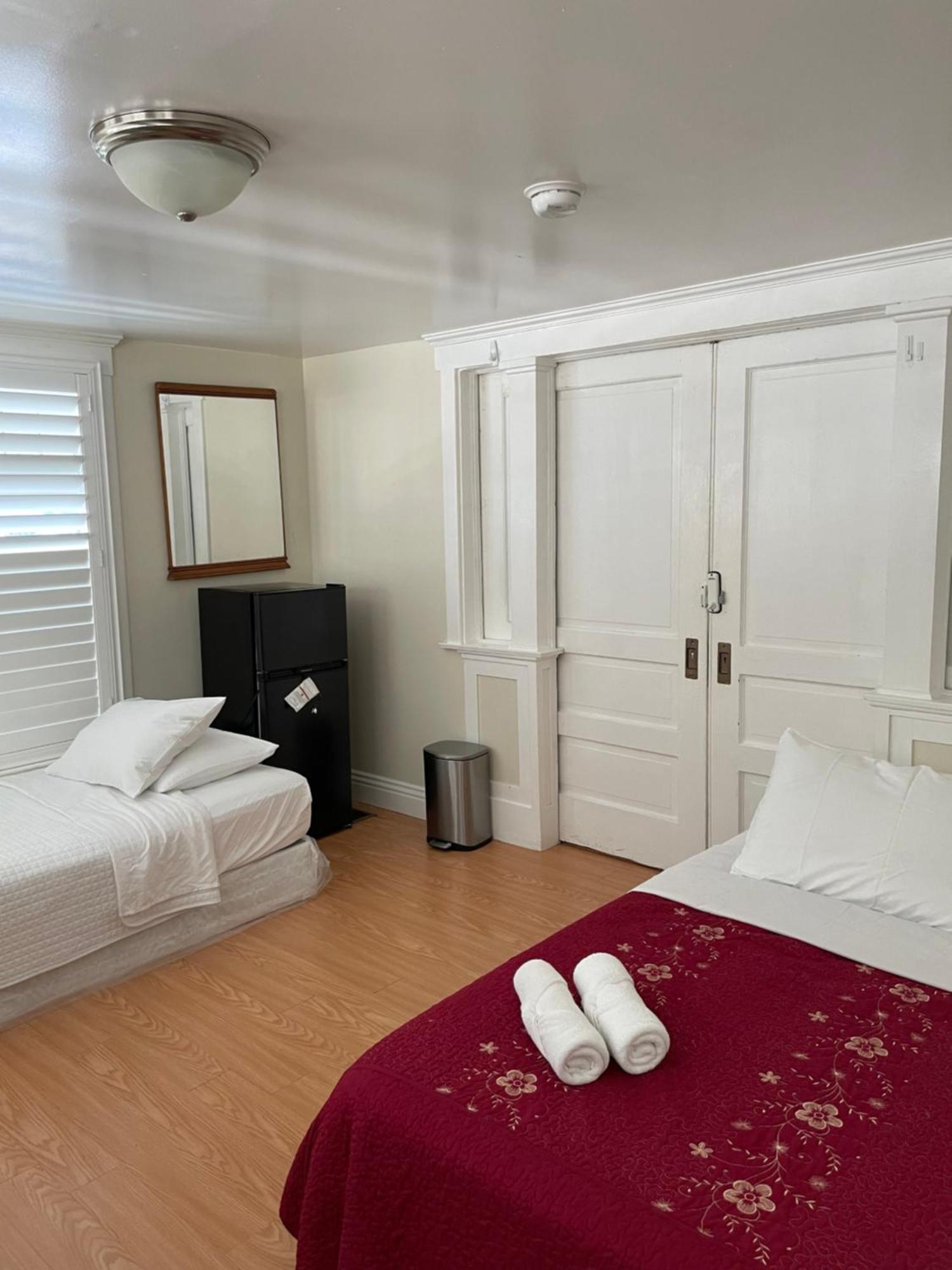 Spacious Private Angeles Bedroom With Ac & Wifi & Private Fridge Near Usc The Coliseum Exposition Park Bmo Stadium Of Southern California Los Angeles