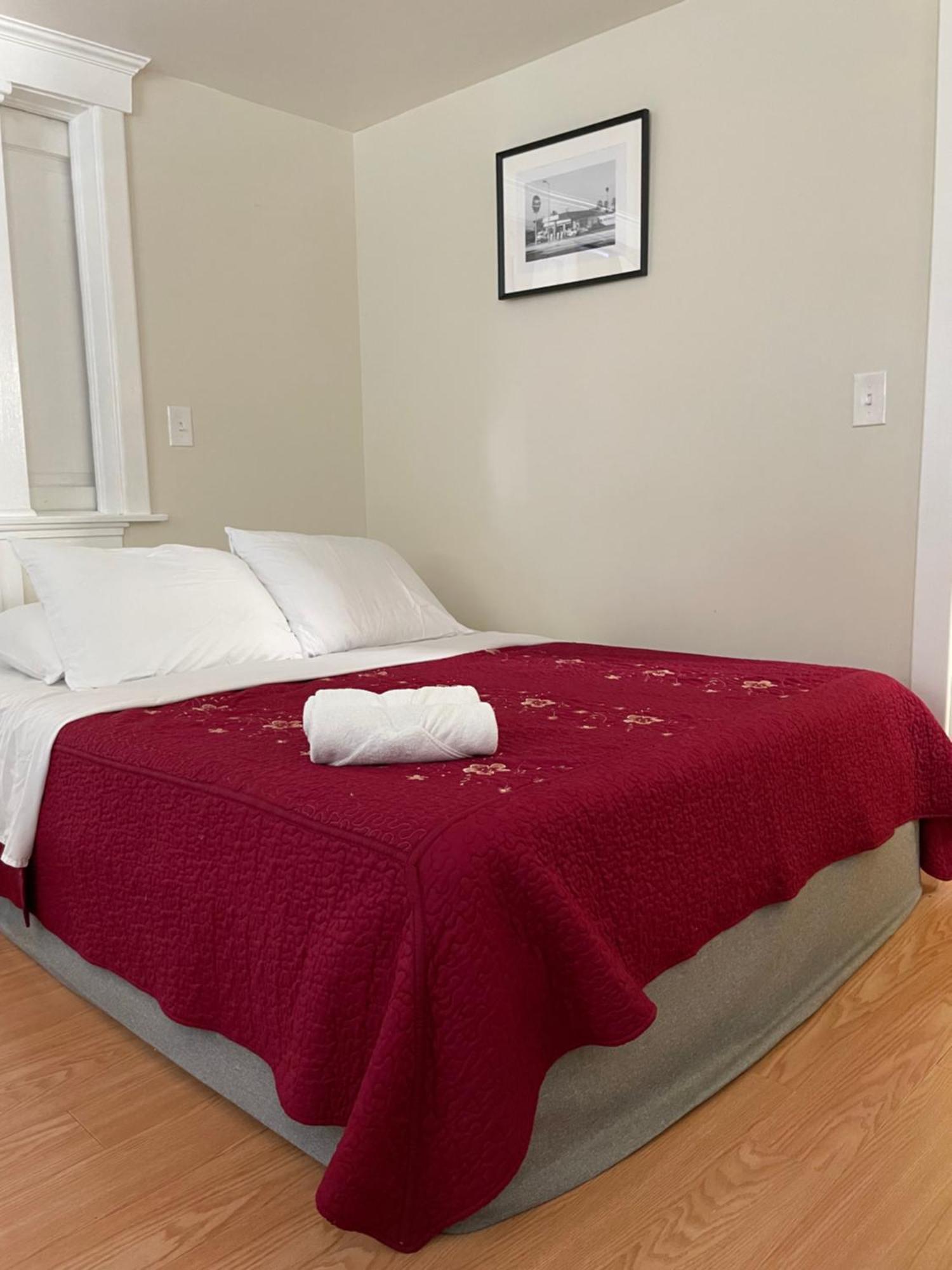 Spacious Private Angeles Bedroom With Ac & Wifi & Private Fridge Near Usc The Coliseum Exposition Park Bmo Stadium Of Southern California Alloggio in famiglia