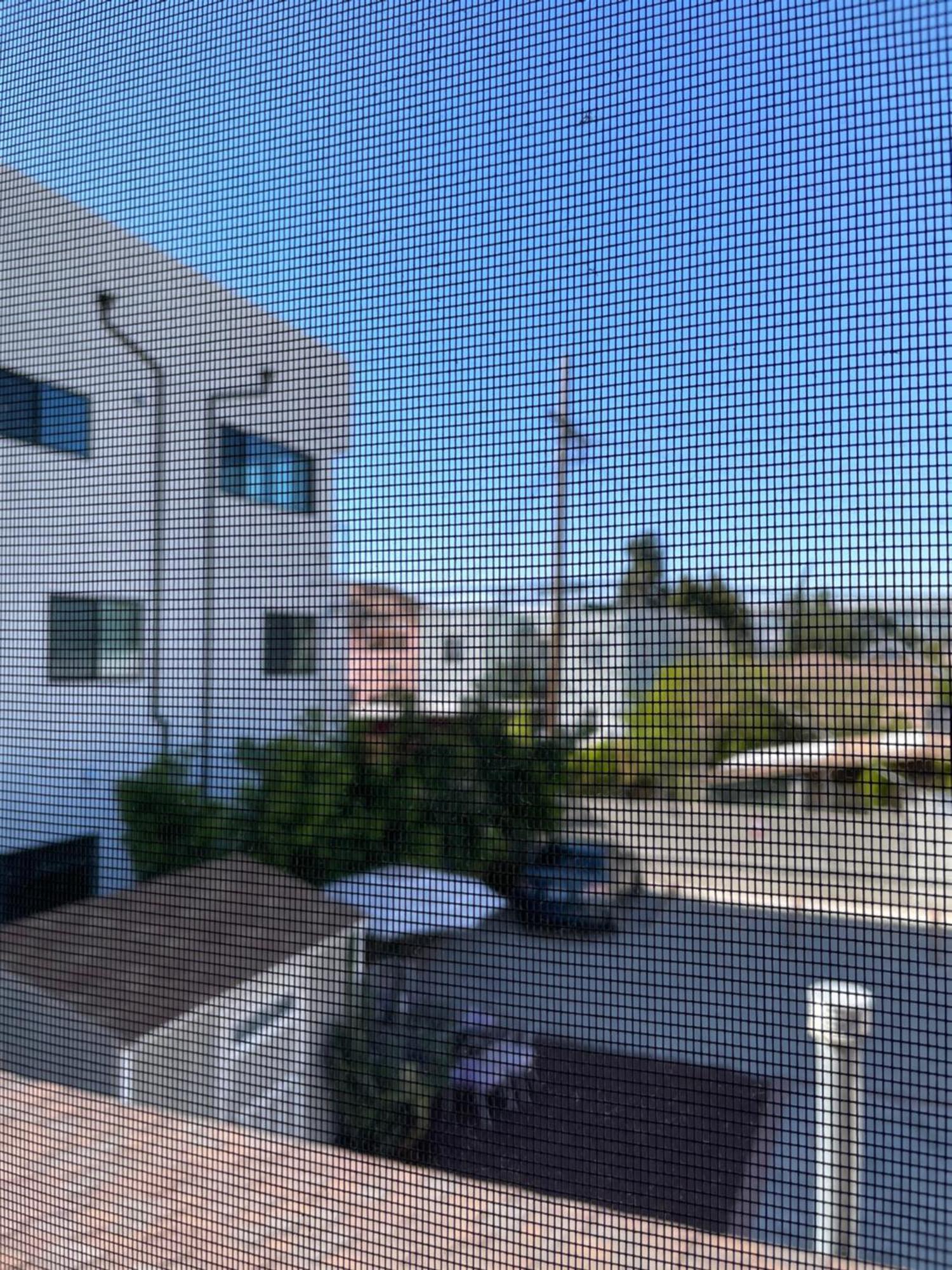 Spacious Private Angeles Bedroom With Ac & Wifi & Private Fridge Near Usc The Coliseum Exposition Park Bmo Stadium Of Southern California Alloggio in famiglia Los Angeles