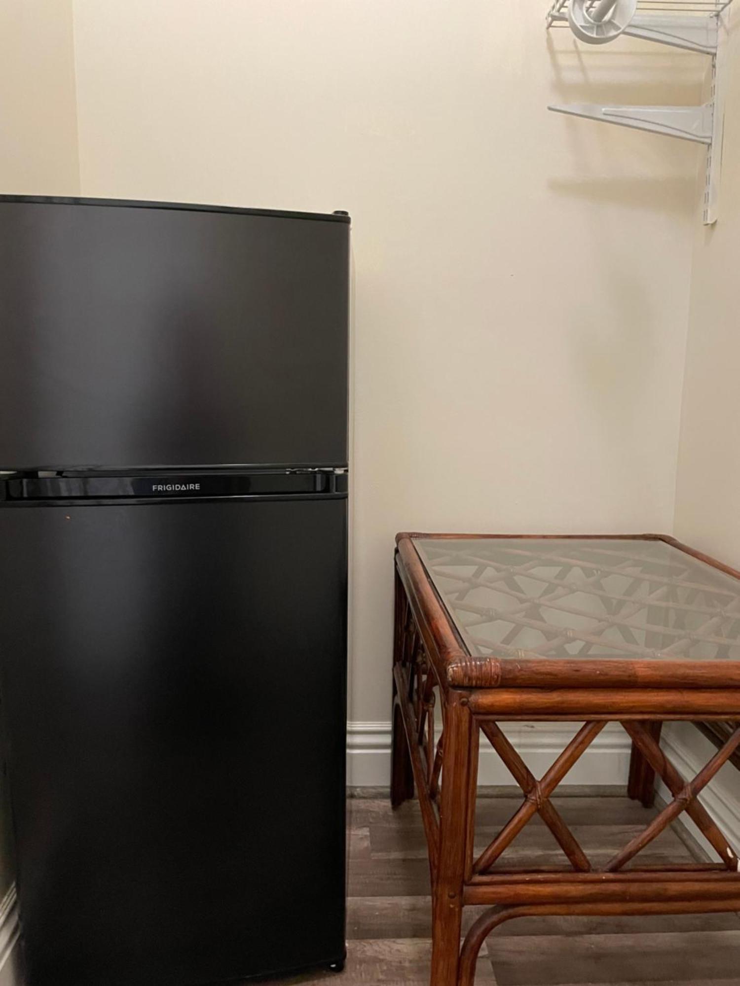 Spacious Private Angeles Bedroom With Ac & Wifi & Private Fridge Near Usc The Coliseum Exposition Park Bmo Stadium Of Southern California